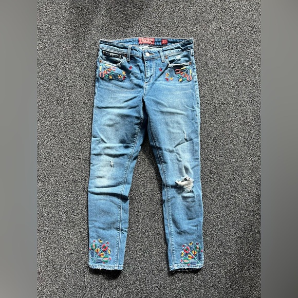 Lucky Brand embroidered jeans 26/2 - Picture 1 of 2